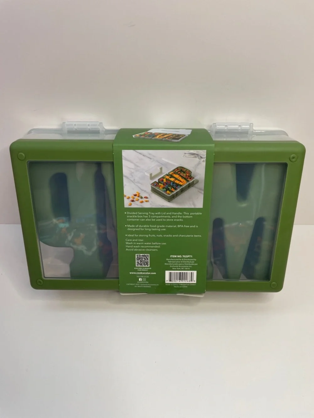 NWT Green Snack Box with 3 Compartments - Food Storage Organizer